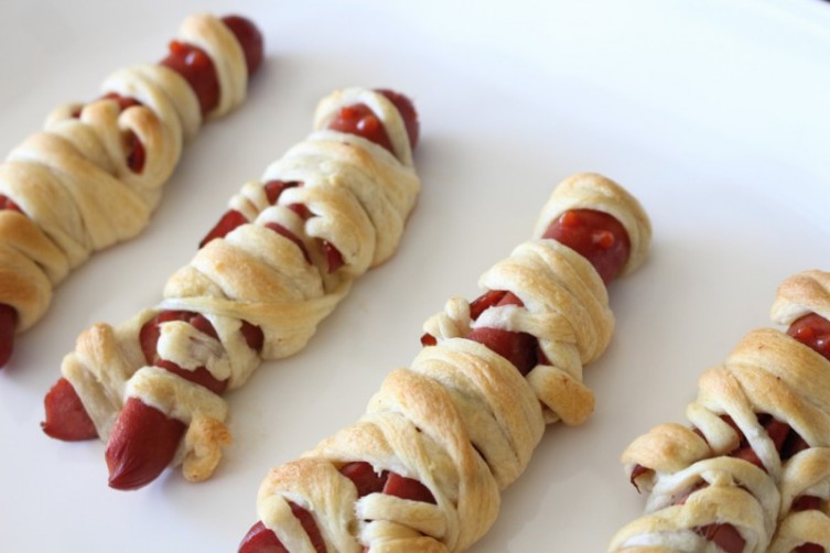 Mummy dogs, recipe by Pillsbury, photo by Jordan Hildebrand